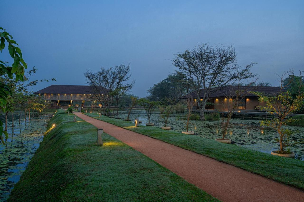 Water Garden Sigiriya Ξενοδοχείο Εξωτερικό φωτογραφία