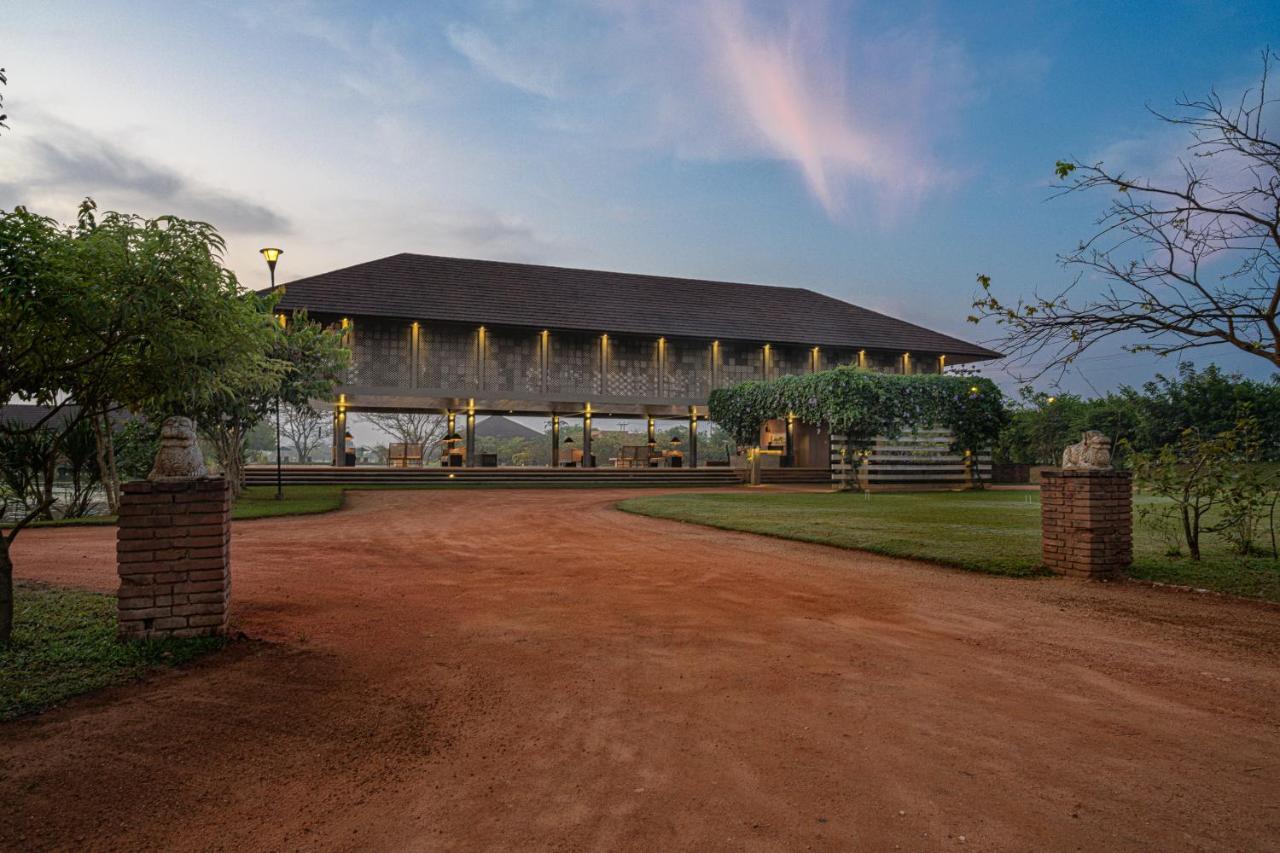 Water Garden Sigiriya Ξενοδοχείο Εξωτερικό φωτογραφία